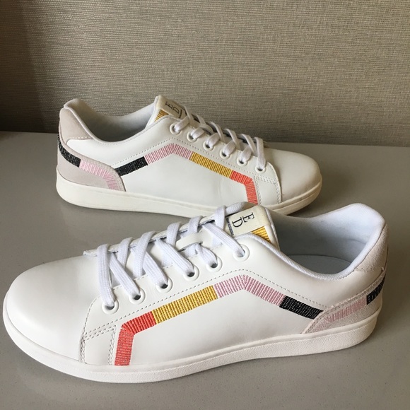 ED Ellen Degeneres ‘Costella’ Sneaker - Picture 1 of 7